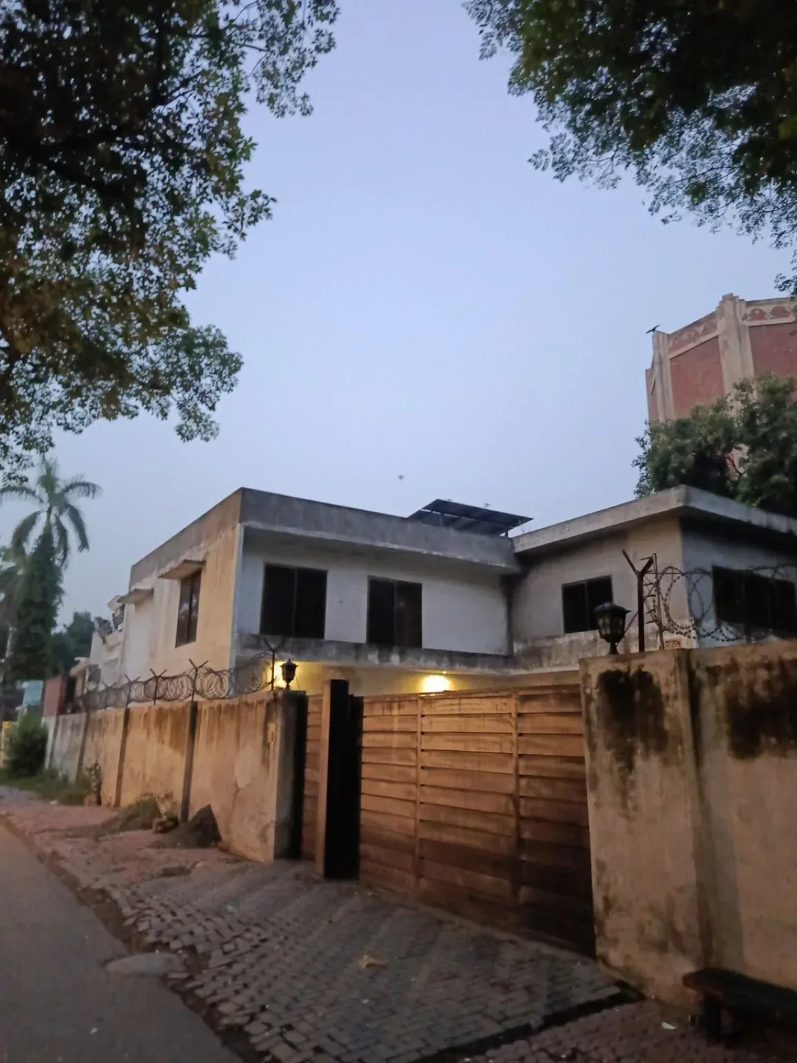 Observed Lahore home and plot